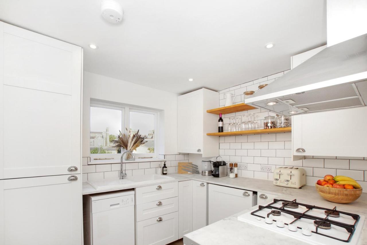 Апартаменти Bright, Stylish & Cosy 3-Bed Flat Near Mile End Лондон Екстер'єр фото
